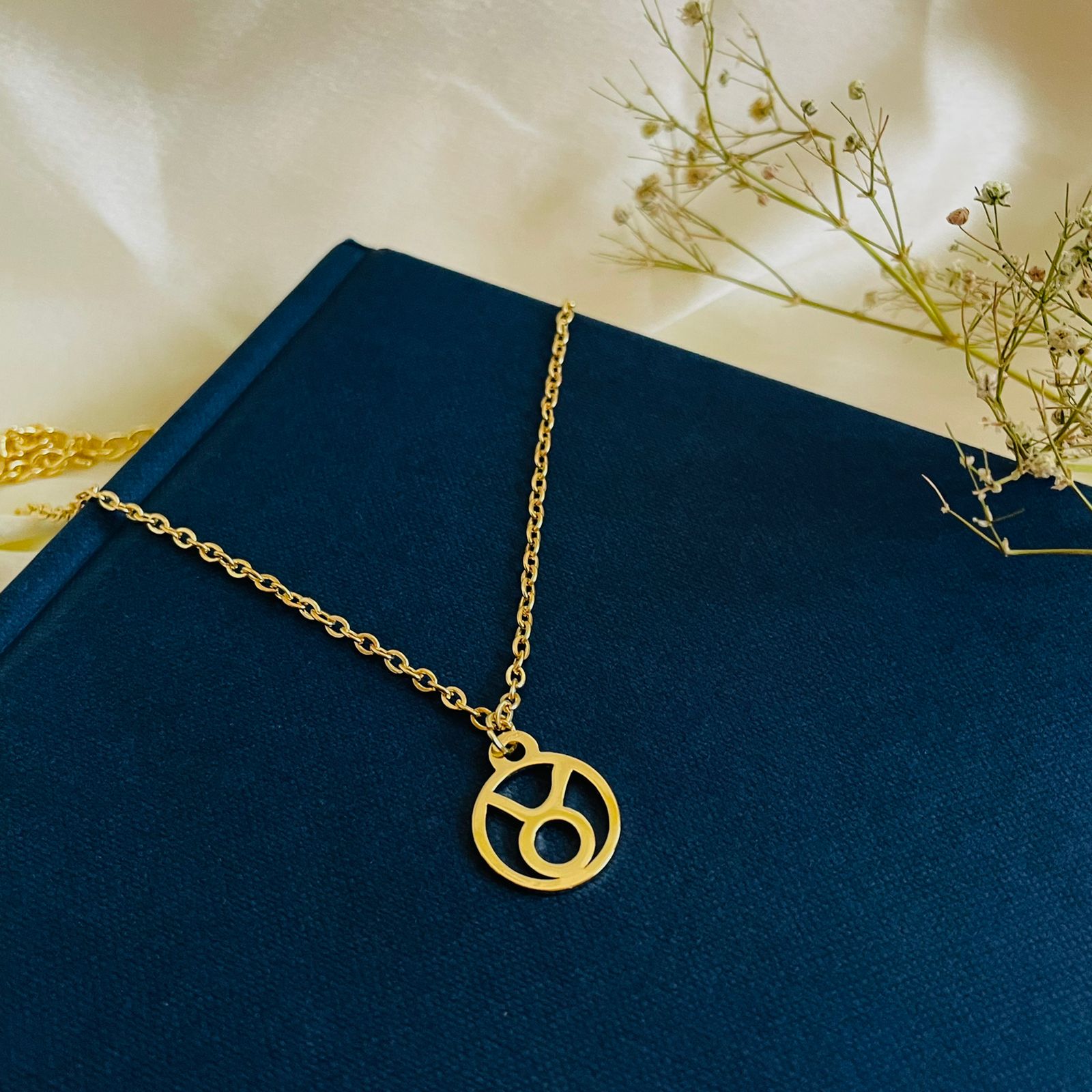 Salve Astrology Astro Chic Zodiac Sign Pendant Chain Gold Necklace - Taurus SALVE