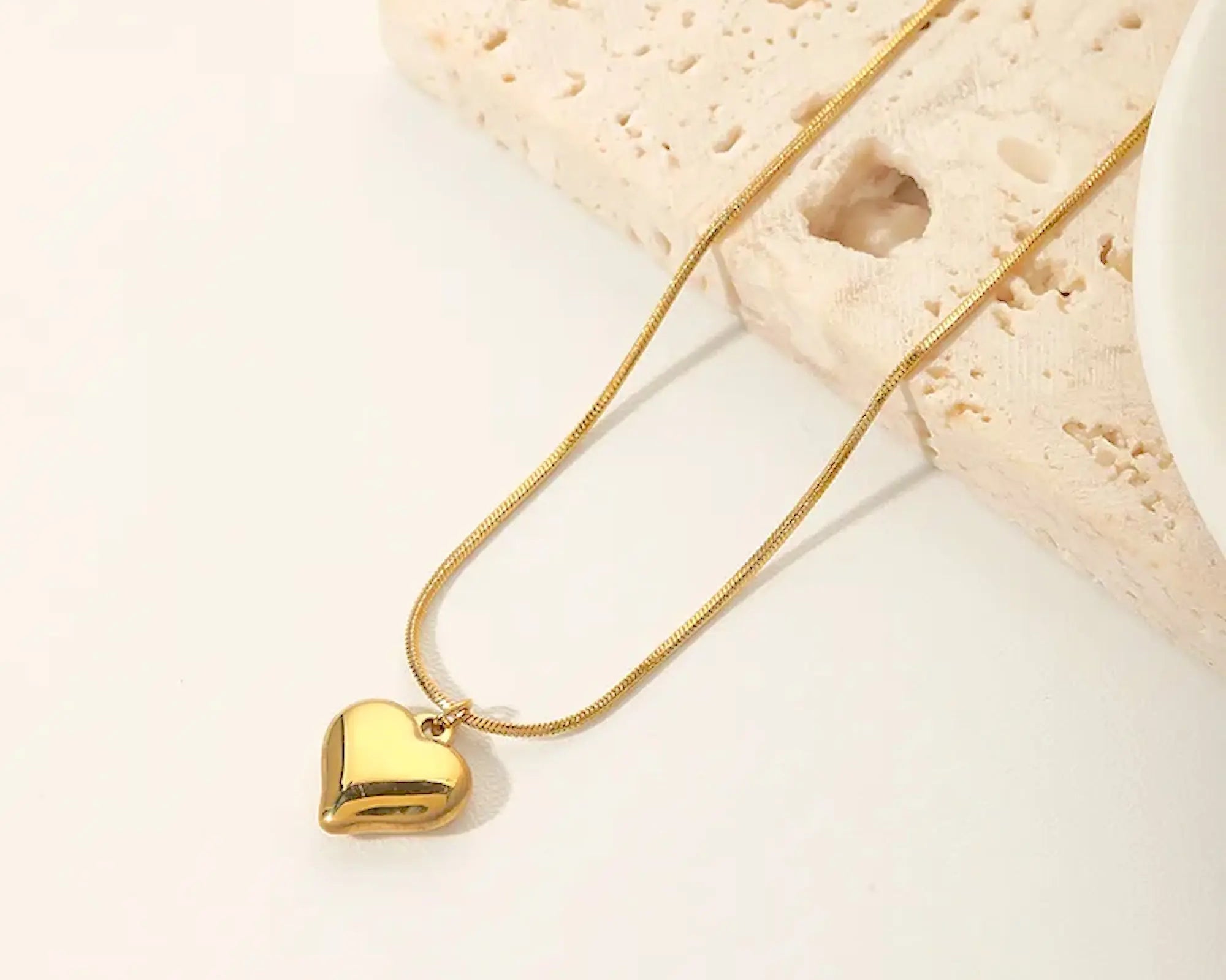 Salve Anti-Tarnish Gold Heart Pendant Necklace - Salve