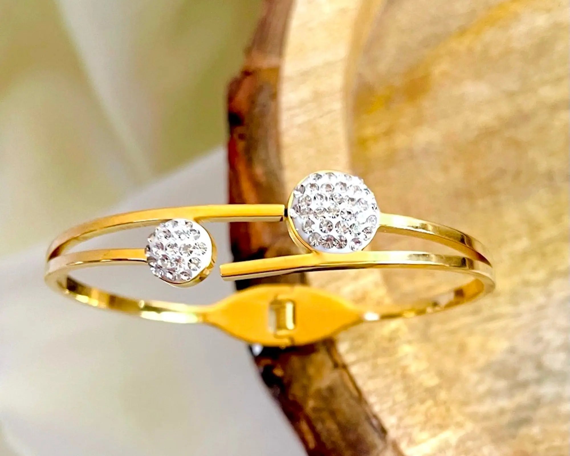 Salve ‘Over The Moon’ Anti-Tarnish Cuff Bracelet - Salve