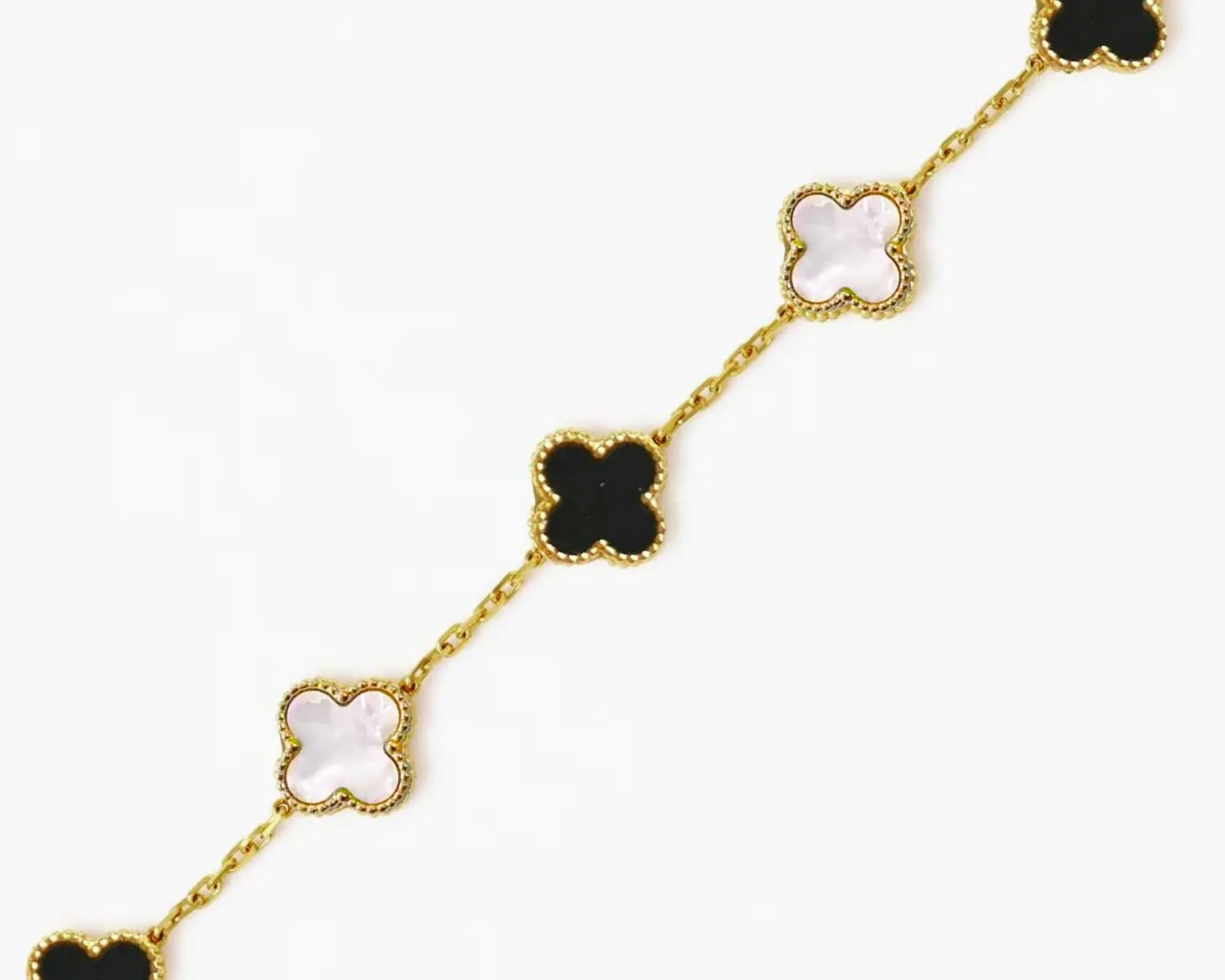Salve Black & White Aesthetic Clover Bracelet - Salve