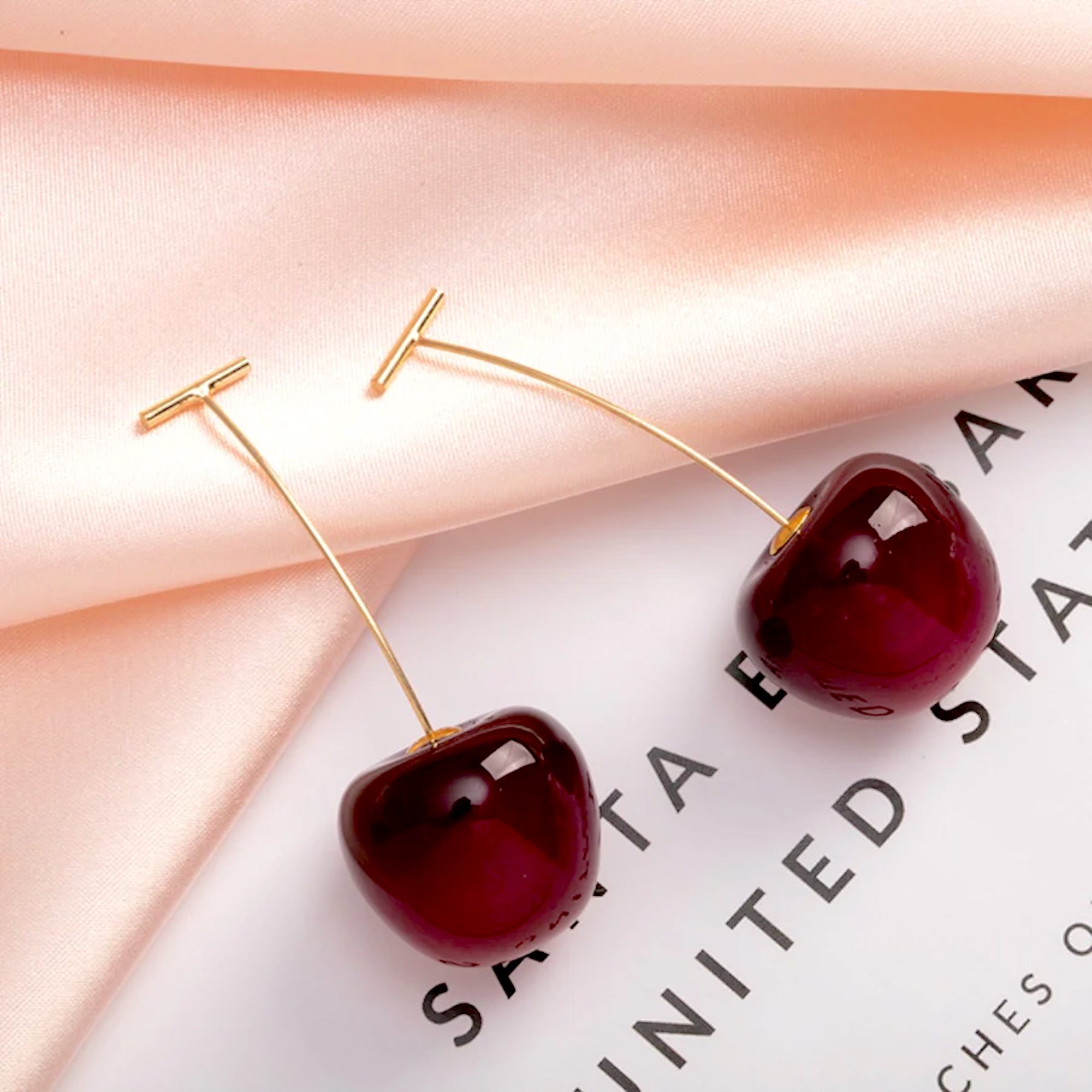 Memoir Dark red bordered white petals striking rich Fashion earrings for  Girls : Amazon.in: Fashion