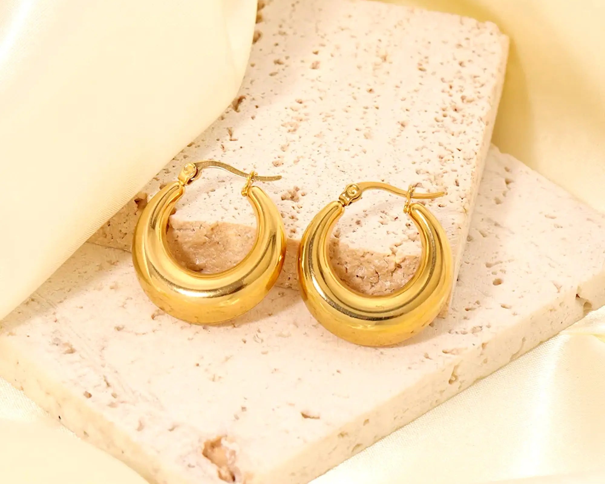 Salve Chunky Dome Huggie Hoop Gold Earrings - Salve