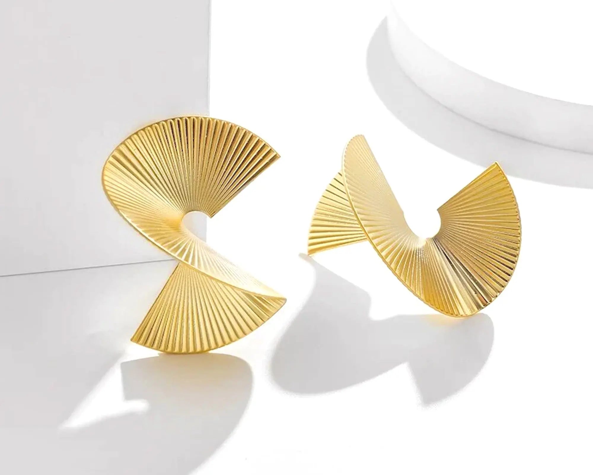 Salve Contemporary Twisted Fan Gold Stud Earrings for Women - Salve
