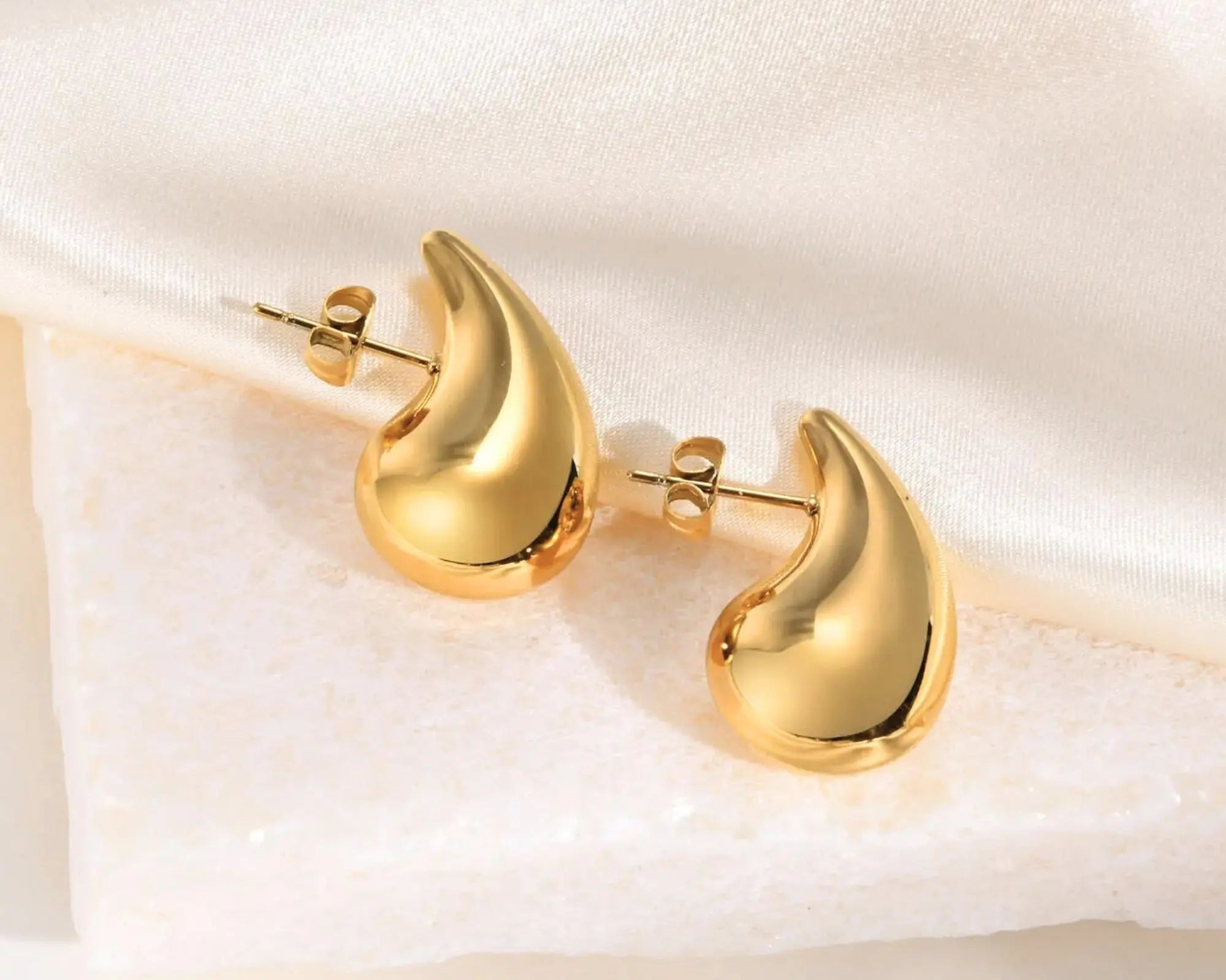 Salve Mini Chic Teardrop Earrings - Salve