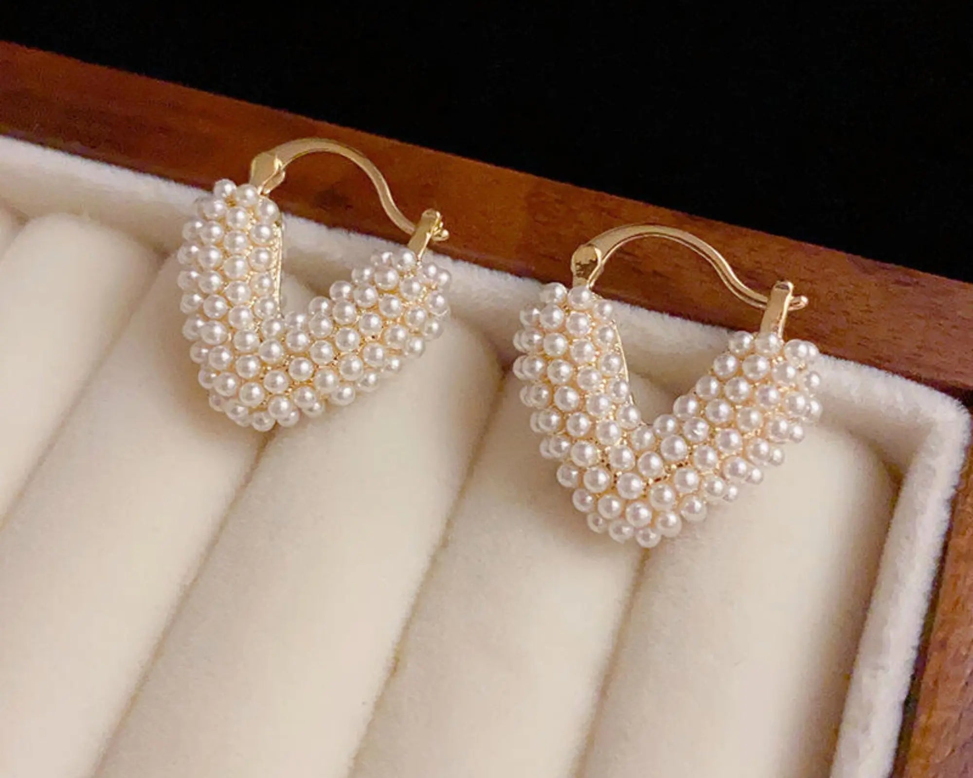 Salve Coquette Faux Pearl Heart Hoop Earrings - Salve