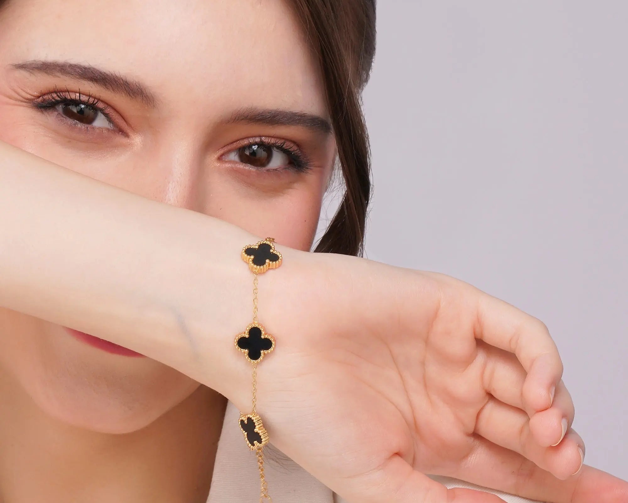 Salve Black Clover Chain Bracelet for Men & Women - Salve