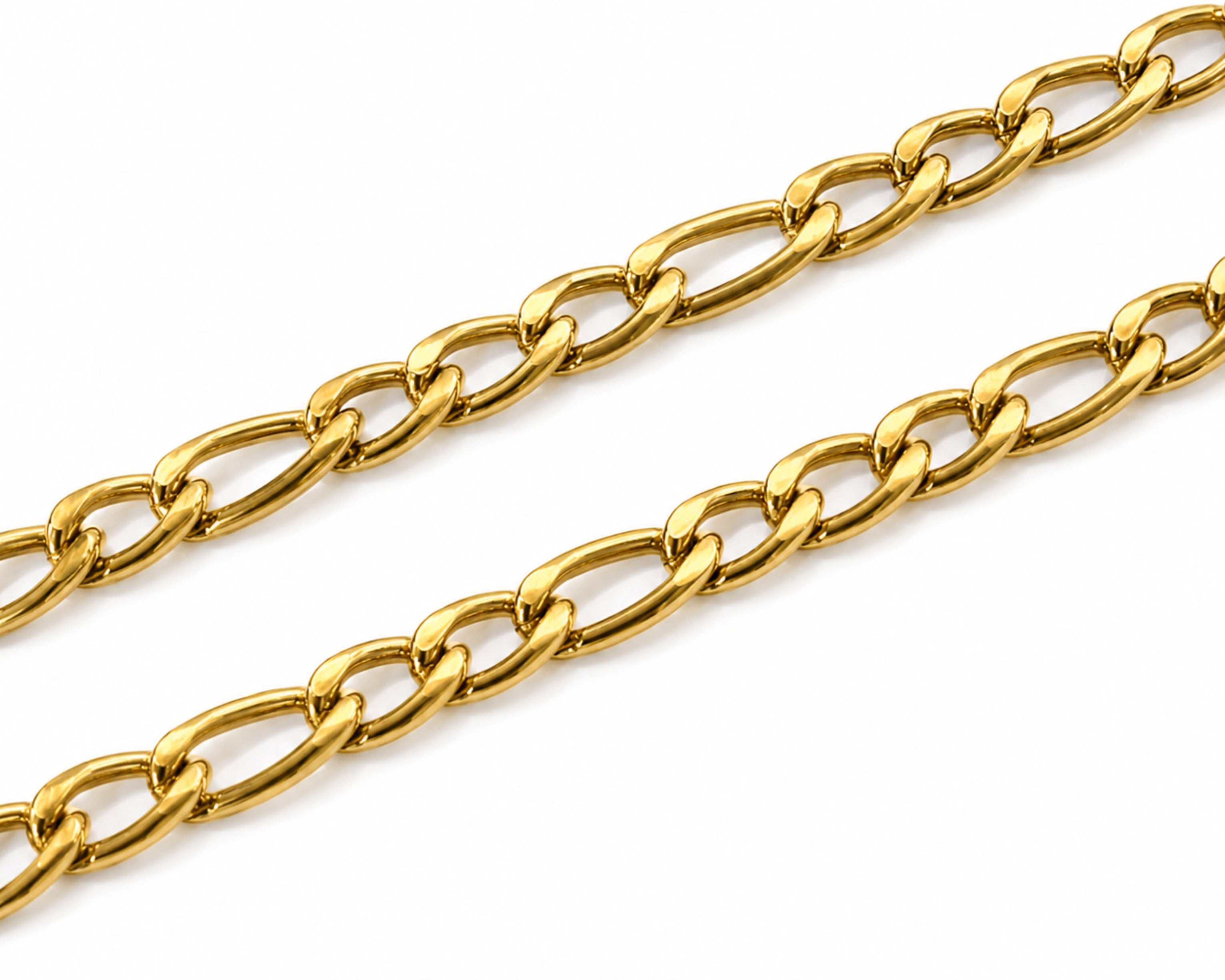 Salve 7mm Figaro chain necklace for men, showcasing a polished silver metal design with interlocking links.