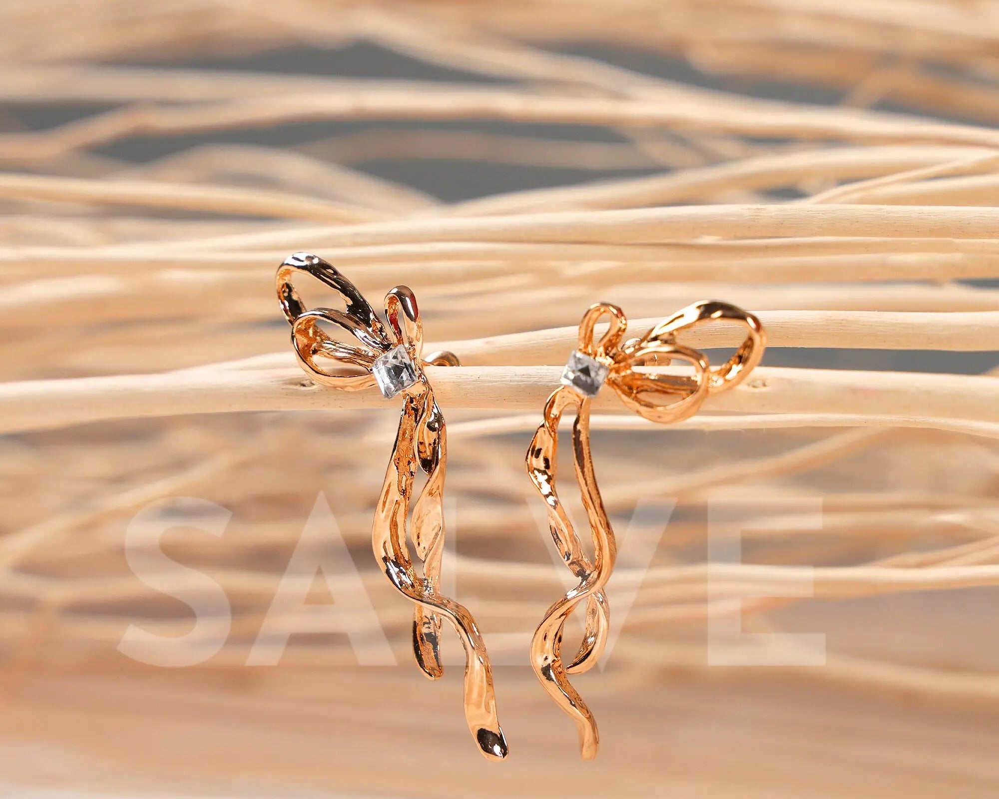 Salve Bow-Mance Rose Gold Earrings - Salve
