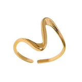 Salve Wavy Finger Ring for Women