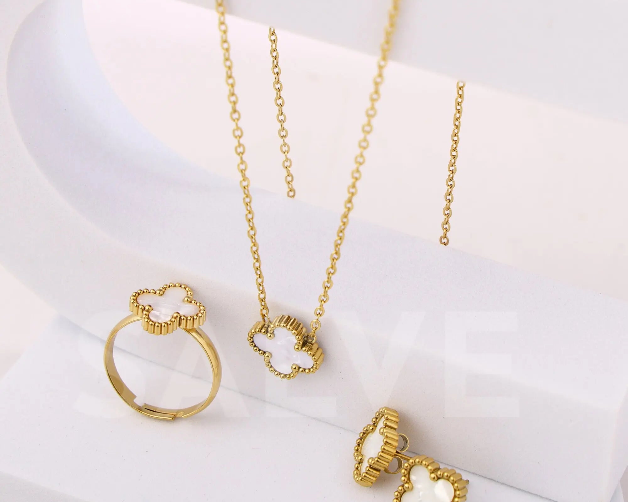 Salve White Clover Earrings Pendant Ring Set - Salve