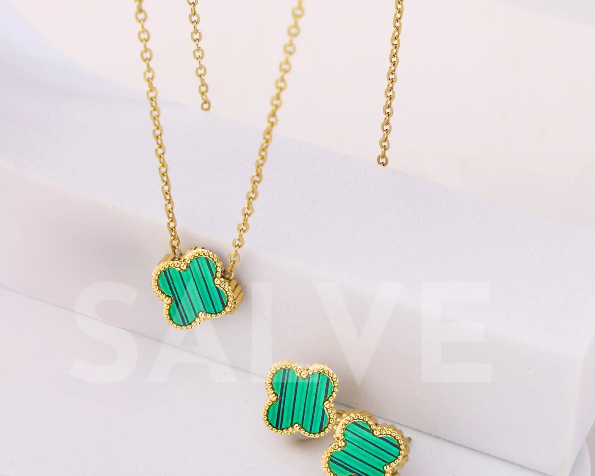 Salve Green Clover Pendant Earrings Set - Salve