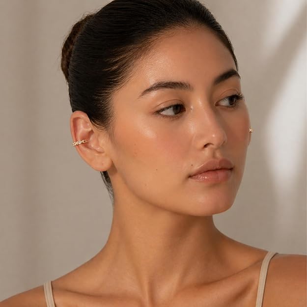 Salve No Piercing CZ Ear Cuffs earrings featuring sparkling cubic zirconia stones on a sleek silver-tone design.