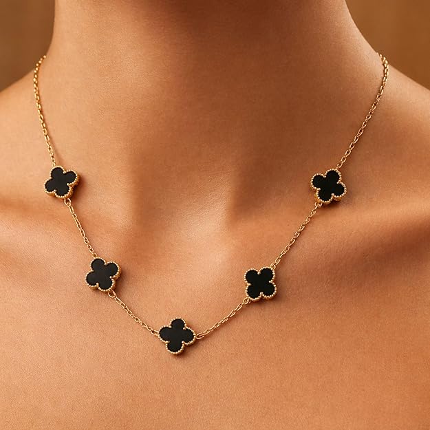 Salve Black Clover gold chain necklace featuring a sleek, polished design with a secure clasp, ideal for stylish everyday wear.