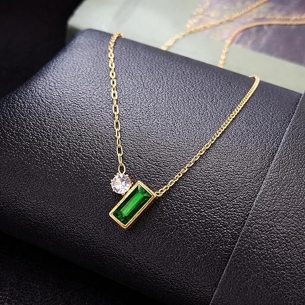 Emerald Green Rectangular Stone Pendant SALVE