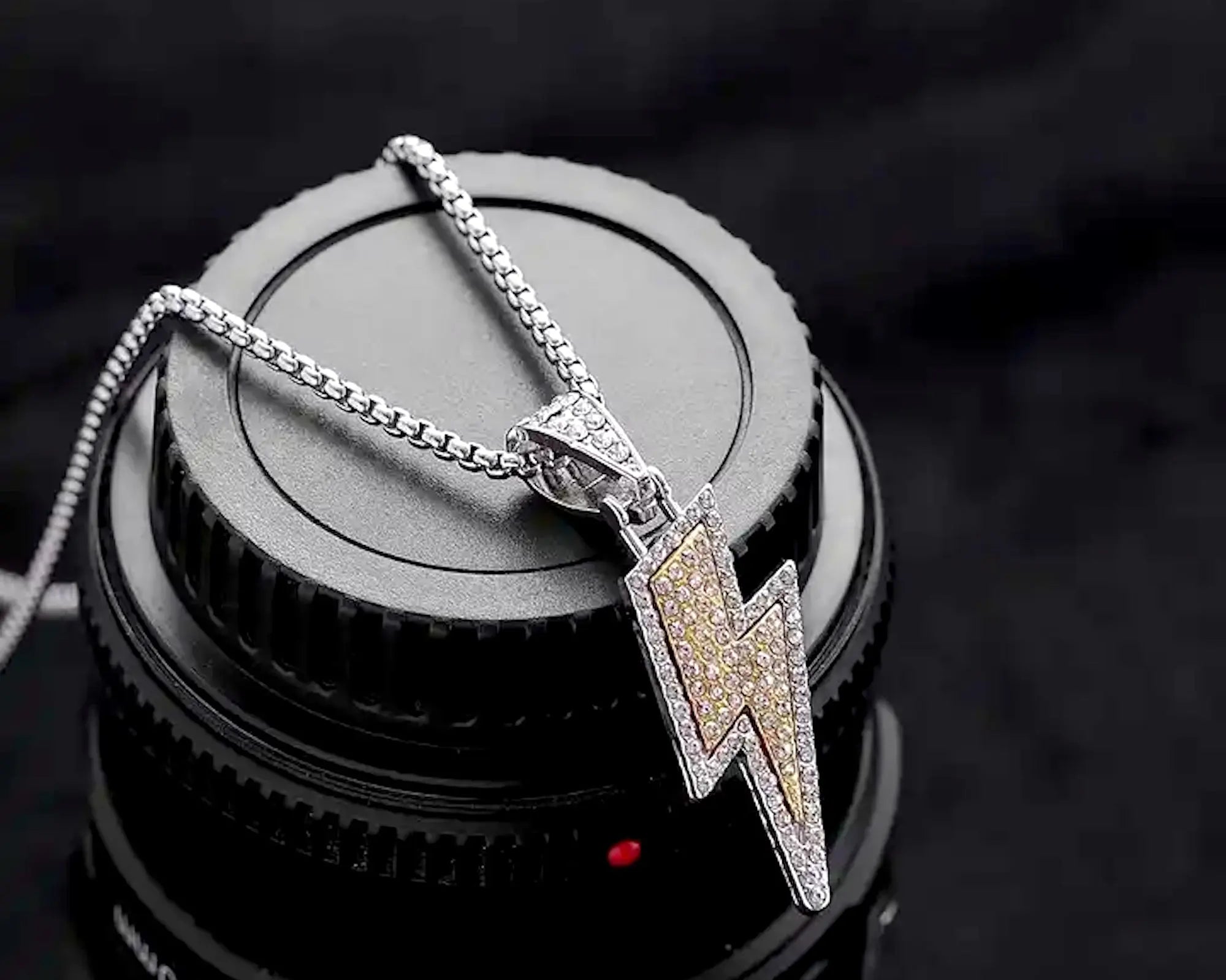 Salve Men Iced Out Spark Pendant - Salve