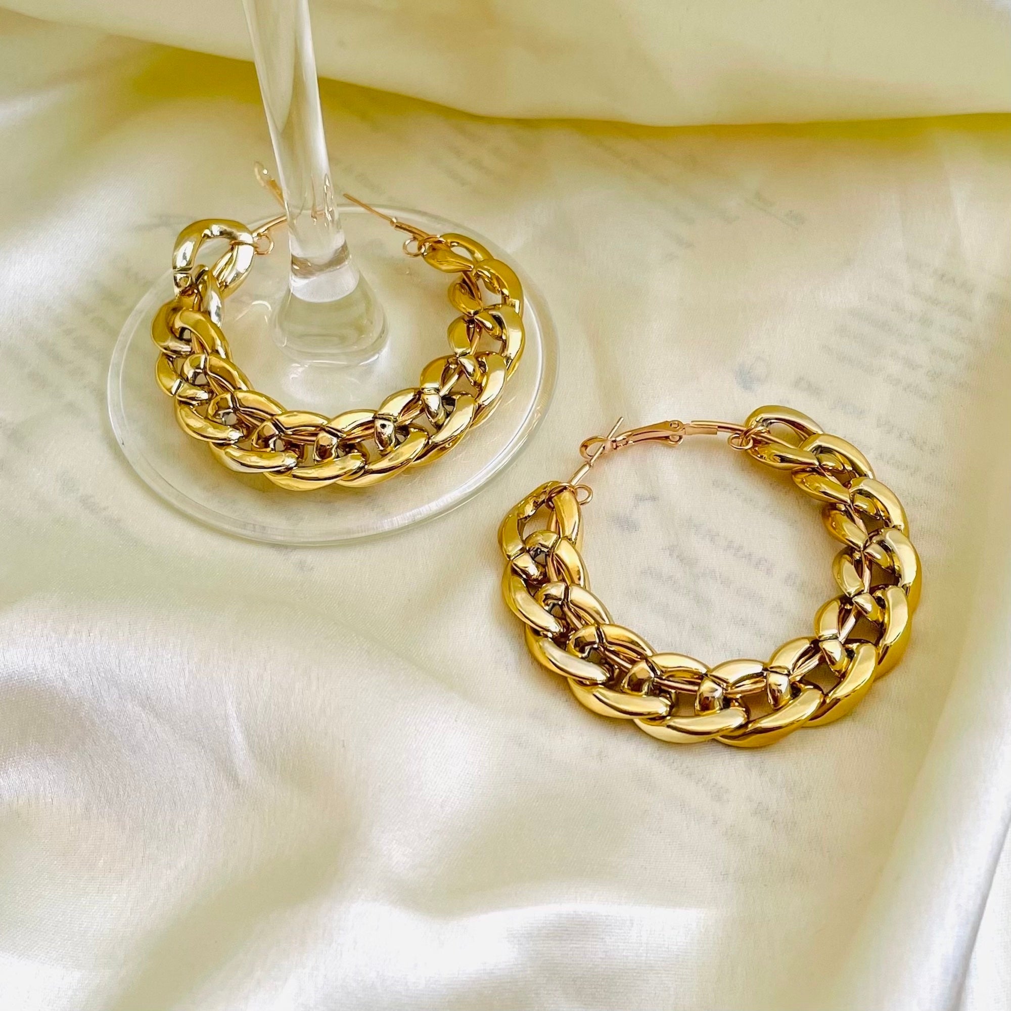 Amazon.com: Unique Corn Chain Hoop Earrings, 14K Gold Plated Double  Piercing Earrings Dainty Small Huggie Hoop Minimalist Chain Cuff Earrings  for Women Jewelry Gift: Clothing, Shoes & Jewelry