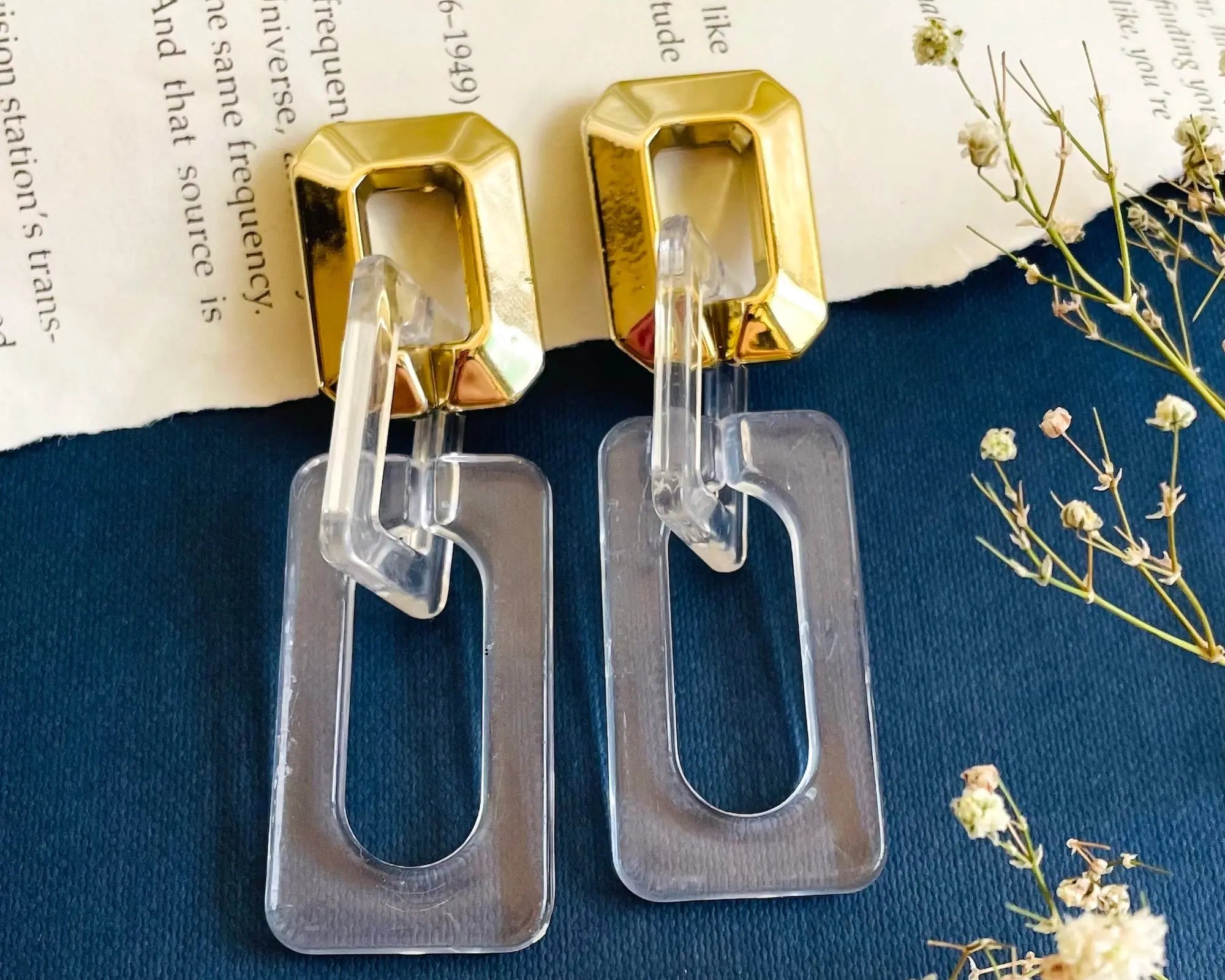 Salve Quirky Geometric Rectangular Chain Link Gold Drop Earrings - Salve