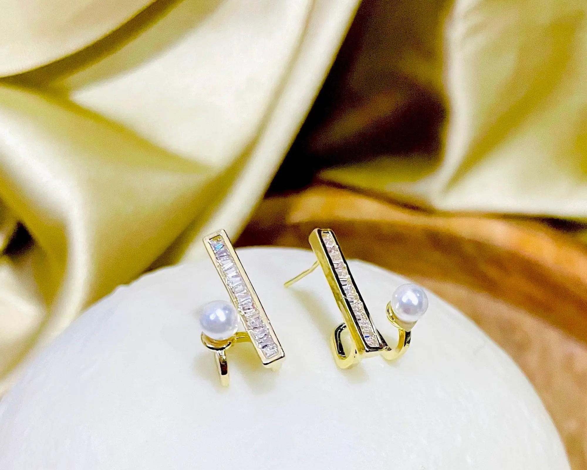 Salve Pearl Drop Earrings - Salve