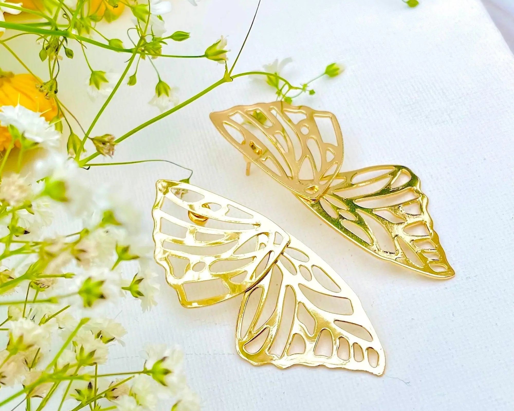 Salve ‘Angel Wings’ Butterfly Wings Dangle Gold Earrings - Salve