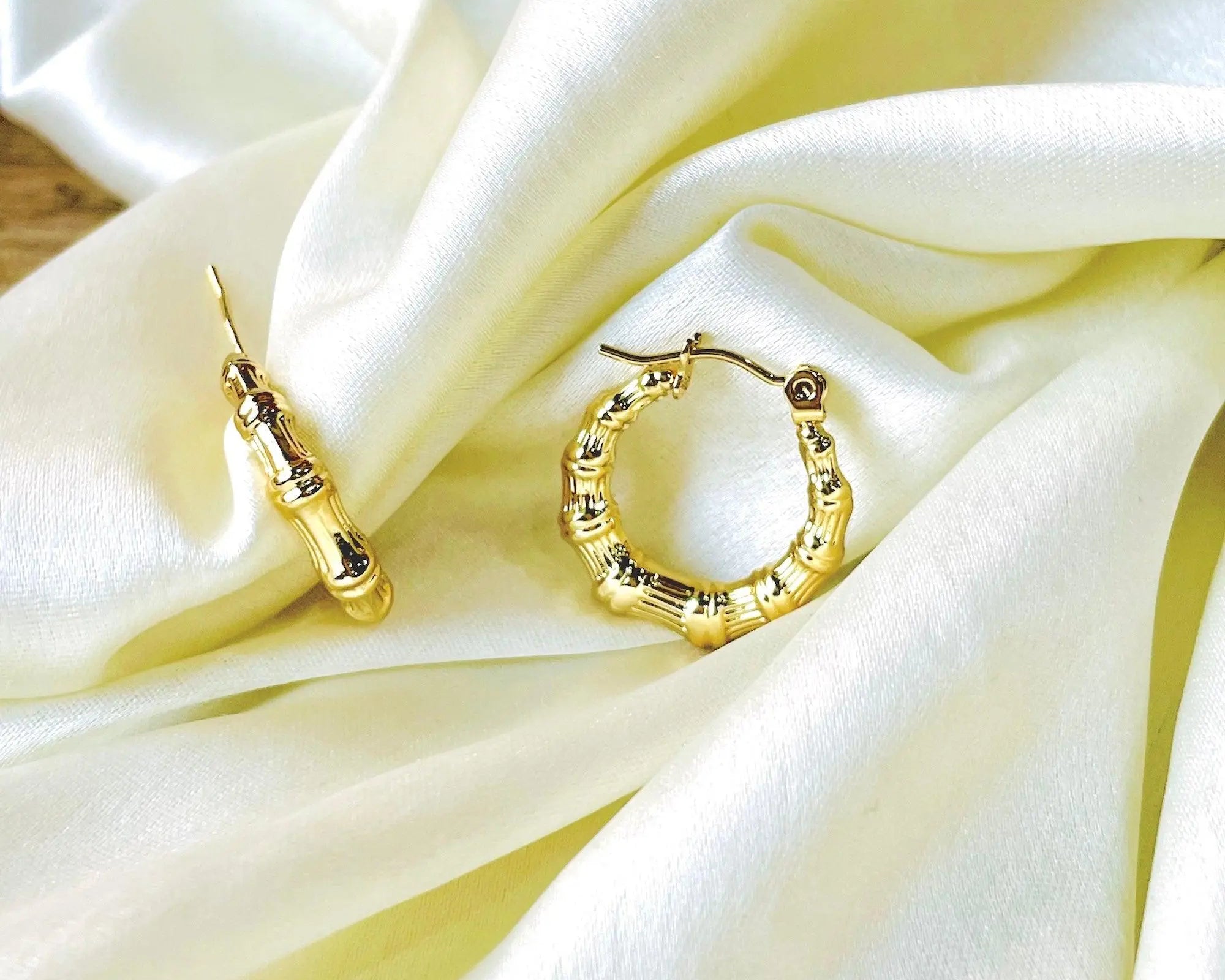 Salve ‘Mini’ Anti-Tarnish Bamboo Huggie Hoop Earrings - Salve