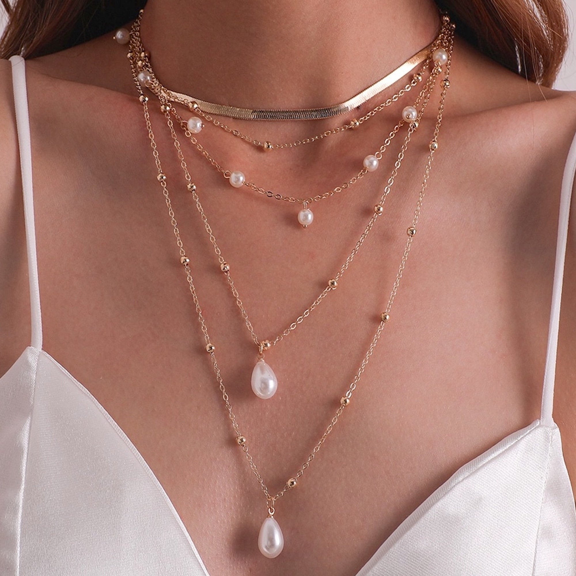 A How to Guide to Layering Necklaces | Capitol Hill Style