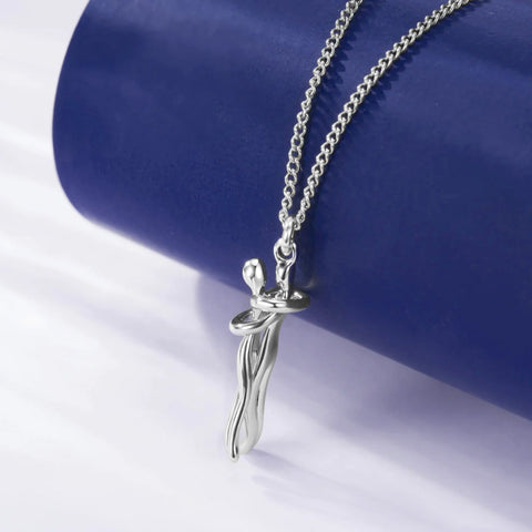 Salve Romantic Dainty ‘Hug’ Silver Pendant Necklace