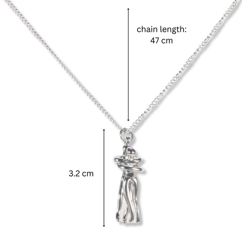 Salve Romantic Dainty ‘Hug’ Silver Pendant Necklace