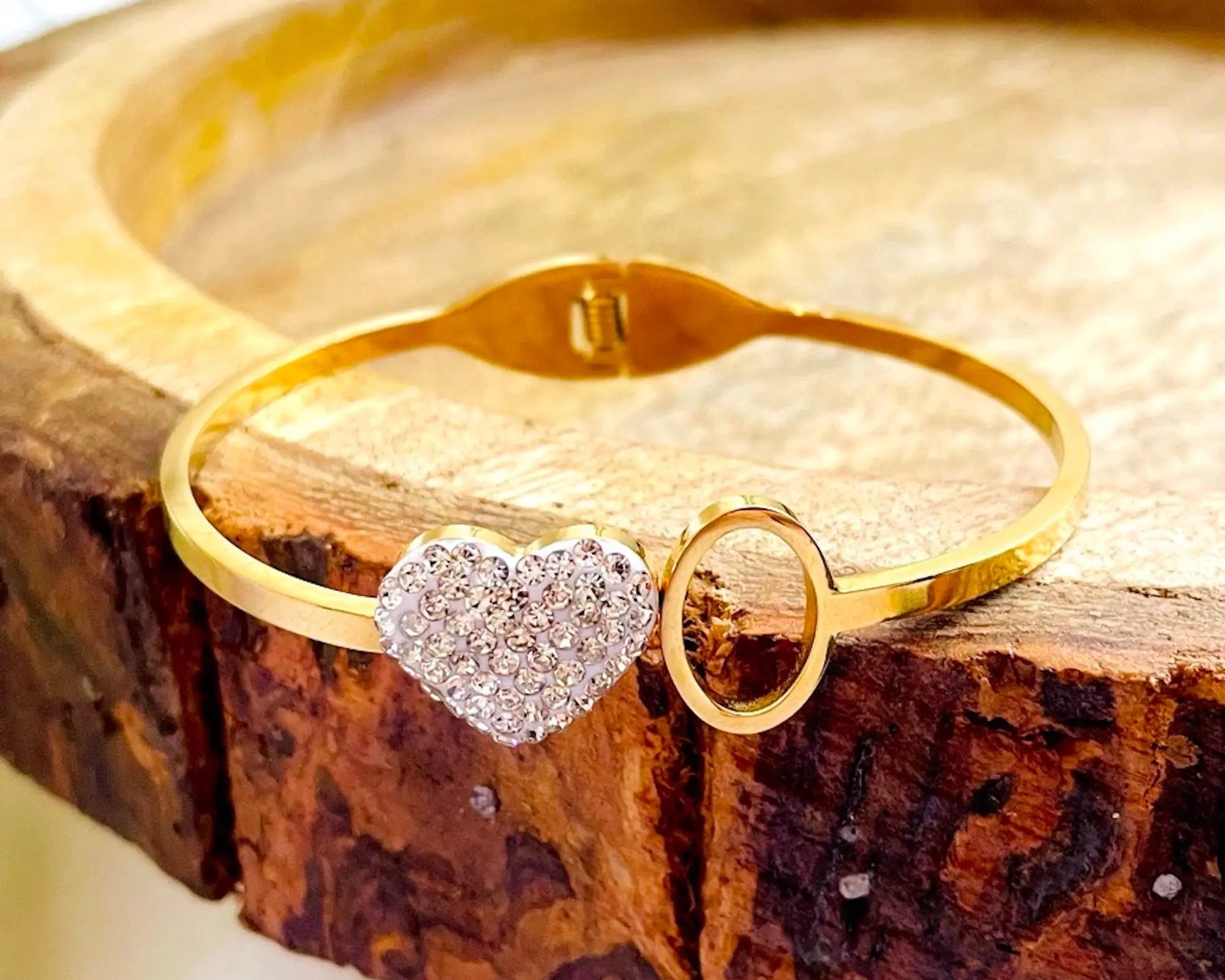 Salve ‘Mi Amor’ Heart Harmony Open Cuff Bangle Bracelet - Salve