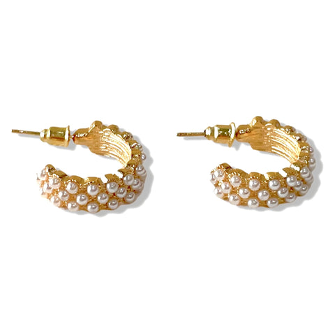Salve ‘Allure’ Pearl Gold-Toned Hoop Earrings
