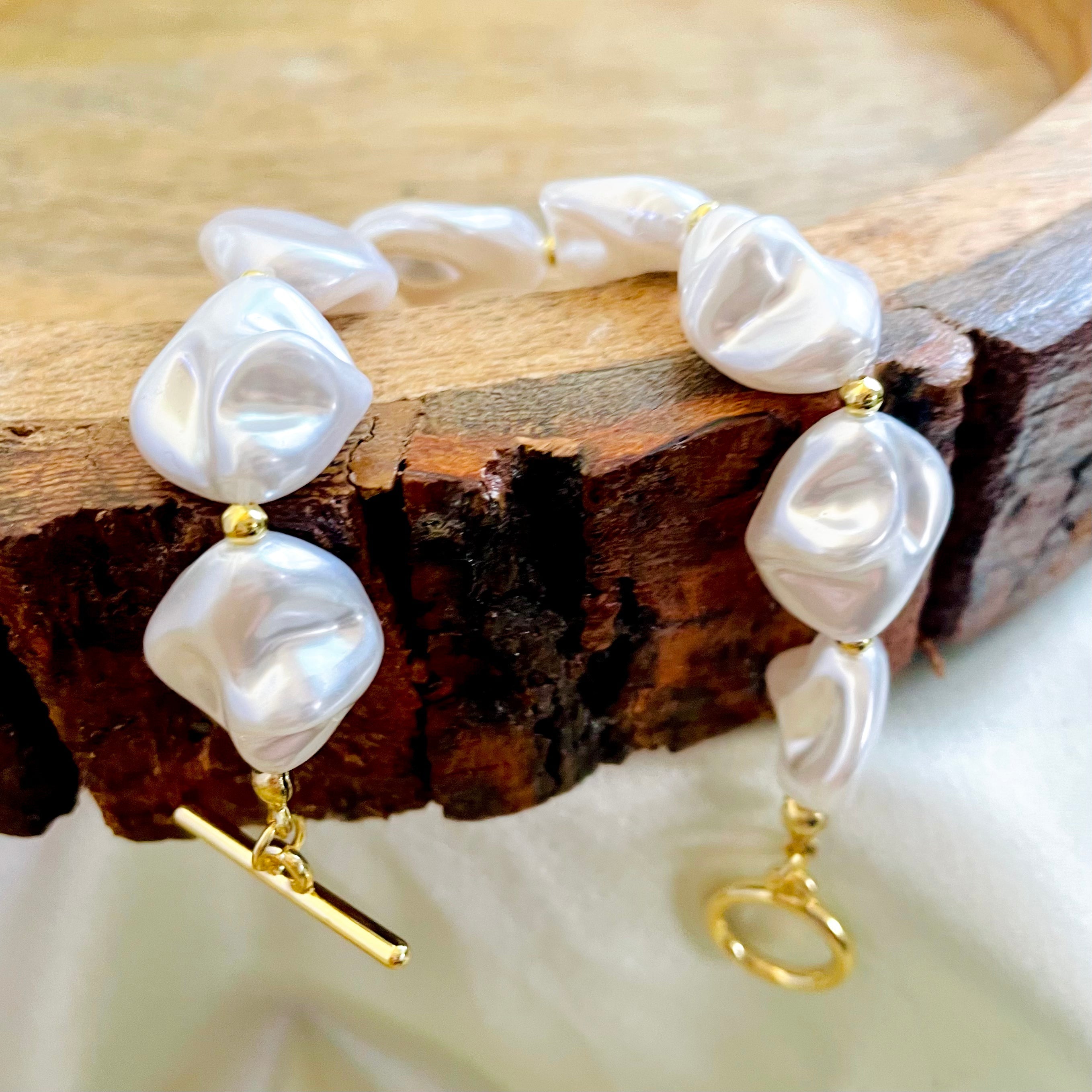 Salve ‘Baroque Pearl’ Grand Ocean Anti-Tarnish Bracelet For Women SALVE